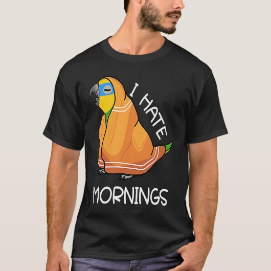 オレンジ色の翼アマゾンの朝を嫌う疲れたオウム Tシャツ (正面)