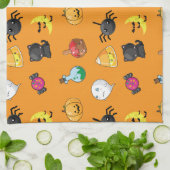 オレンジ色の背景を持つ可愛いハロウィンパターン キッチンタオル (折り畳み)