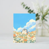 オレンジ色の花畑の可愛いペンギン ポストカード (スタンド正面)