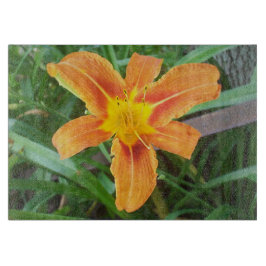 オレンジ色の花 カッティングボード