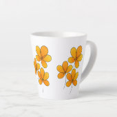 オレンジ色の花 – マグカップのための美しいフローラデザイン, カフェラテマグ (右アングル)