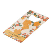 オレンジ色の花、花のパターン、あなたの名前 クレジットカード栓抜き (裏面アングル)