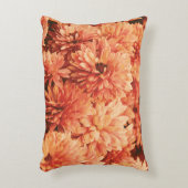 オレンジ色の菊枕 アクセントクッション (正面(垂直))
