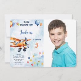 オレンジ色の飛行機 子供の誕生日パーティー 写真 招待状