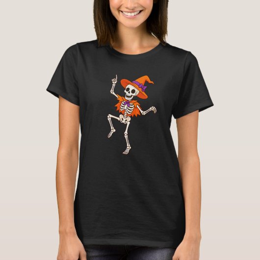 オレンジ色の魔女の帽子をかぶってハロウィンを踊る面白いスケルトン Tシャツ (正面)