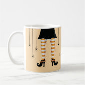 オレンジ色の魔女の脚とハロウィーンの名前のクモ コーヒーマグカップ (左)