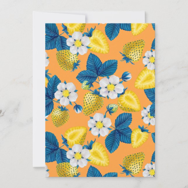 オレンジ色の黄色いイチゴ (正面)