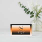 オレンジ色の黒いグラデーショきらめくンダイヤモンドとロゴ 名刺 (スタンド正面)