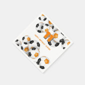オレンジ色の黒いサッカーチームカラーバースデーパーティー スタンダードカクテルナプキン (角)