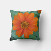 オレンジ花の枕 クッション (裏面)