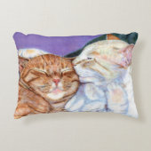 オレンジ虎猫猫および白い炎の先端猫愛キス アクセントクッション (正面)