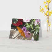 オレンジ蝶および花が付いている挨拶状 カード (黄色い花)