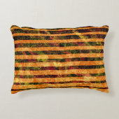 オレンジ違う色ストライプ、小さな正方形を引っ掻いた アクセントクッション (正面)