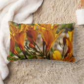 オレンジ野生の春の花 ランバークッション (ブランケット)