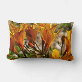 オレンジ野生の春の花 ランバークッション