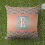 オレンジ&グレー水玉模様パターン アウトドアクッション (芝生)