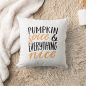 オレンジ&ブラックパンプキンスパイスサンクスギビング引用文 クッション (ブランケット)