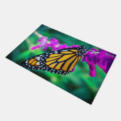 オレンジ(昆虫)オオカバマダラ、モナーク蝶の紫色の花の写真はっきりした ドアマット (アングル)