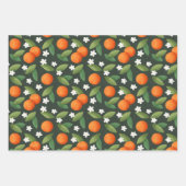 オレンジ、緑の離れ花と白の花模様 ラッピングペーパーシート (正面2)