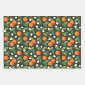 オレンジ、緑の離れ花と白の花模様 ラッピングペーパーシート (正面2)