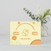 オレンジGroovyレトロ結婚式の日付を保存 箔招待状ポストカード (立ち正面)