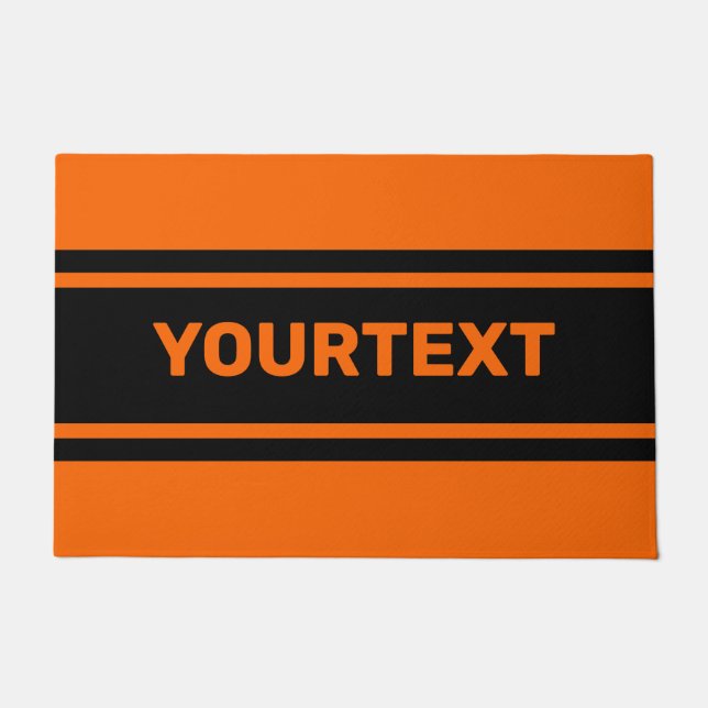 オレンパーソナライズされたジブラックレーシングストライプズ ドアマット (正面)
