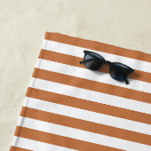 オレンパーソナライズされたモダンジストライプのパターン ビーチタオル (インサイチュ)