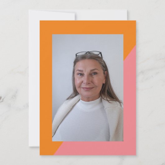 オレンファンキージピンクレトロお祝いの写真 招待状 (裏面)