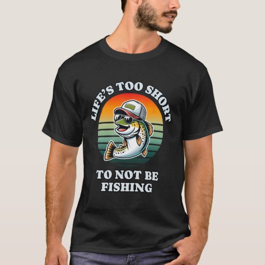 オンおもしろい保魚釣りおもしろいチルトラウト釣り人 Tシャツ (正面)