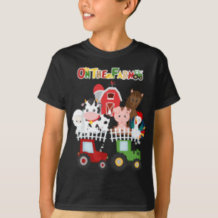 オンザファーム納屋周囲の庭ファーム動物かわいい幼児 Tシャツ