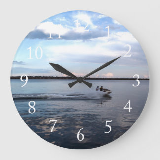 オンタリオ州キングストン湖で船遊びをしている。 ラージ壁時計