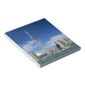 オンタリオ州トロントのCNタワーとスカイドーム ノートパッド (アングル)