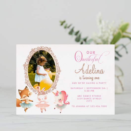 オンダーフルかわいいバレリーナ動物の最初の誕生日パーティー 箔招待状 (立ち正面)