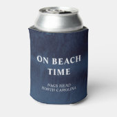 オンビーチ時間水色ネイビータイポグラフィ 缶クーラー (缶裏面)