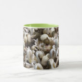 オーガニックMung Sprouts – 栄養素が詰まったスーパーフード マグカップ (中央)