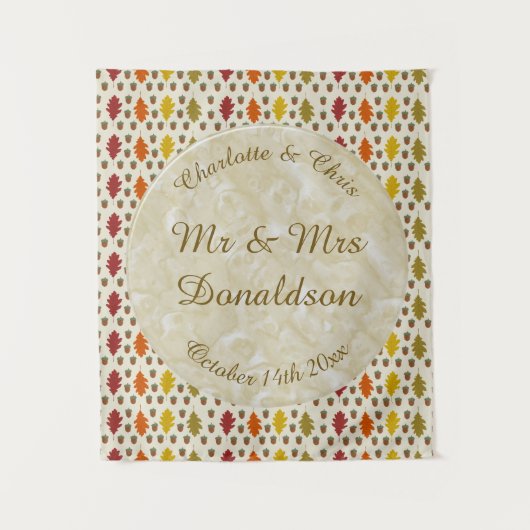 オークの葉とどんぐりが落ちる秋の結婚式の習慣 タペストリー (正面)