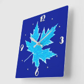 オークの葉 – アイスブルーとホワイト スクエア壁時計 (傾斜)