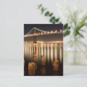 オークランド湾橋の夜反射。 ポストカード (スタンド正面)