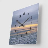 オーク島ビーチに沿った神聖な夕日 スクエア壁時計 (傾斜)