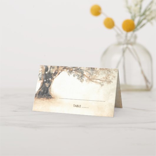 オーク素朴の木と彫られたハートの結婚数 プレイスカード (正面)