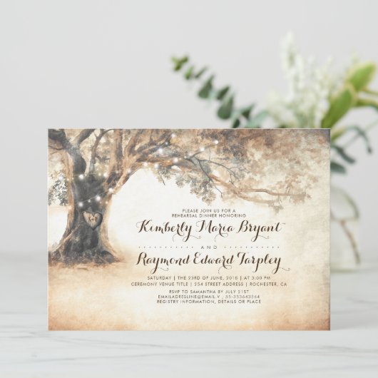 オーク素朴の木と彫刻されたハートリハーサルディナー 招待状
