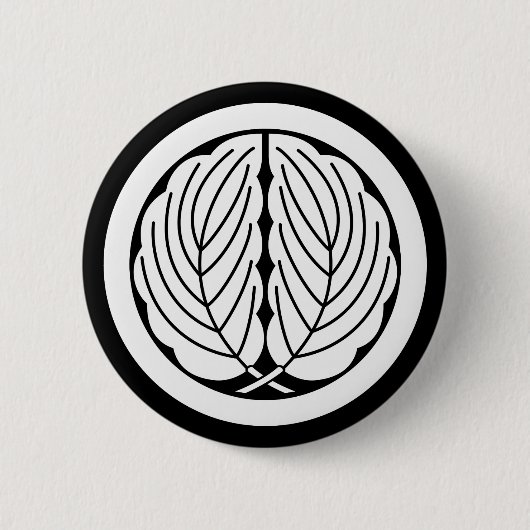 オーク葉材を輪にして 缶バッジ (正面)