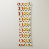 オーク葉秋とアコーズパターン（の模様が）ある ボディピロー (正面縦)