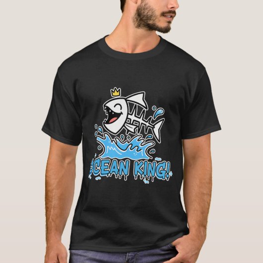 オーシャンキングの面白い魚のスケルトン漫画 Tシャツ (正面)
