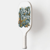オーシャンズの日 – 海と気候文字とサンゴ ピックルボールラケット (左)