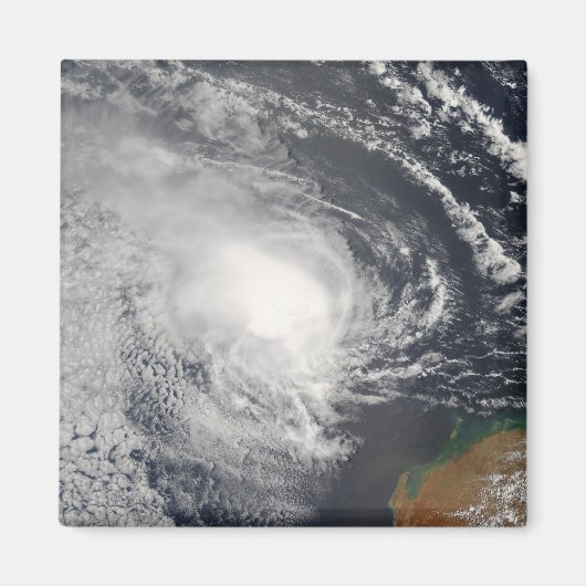 オーストラリアに接近する熱帯低気圧ヤコブ マグネット (正面)