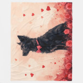 オーストラリアのケルピーとバラ – バレンタインデー フリースブランケット (正面)