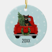 オーストラリアのケルピー犬の赤いトラックのクリスマス セラミックオーナメント (正面)