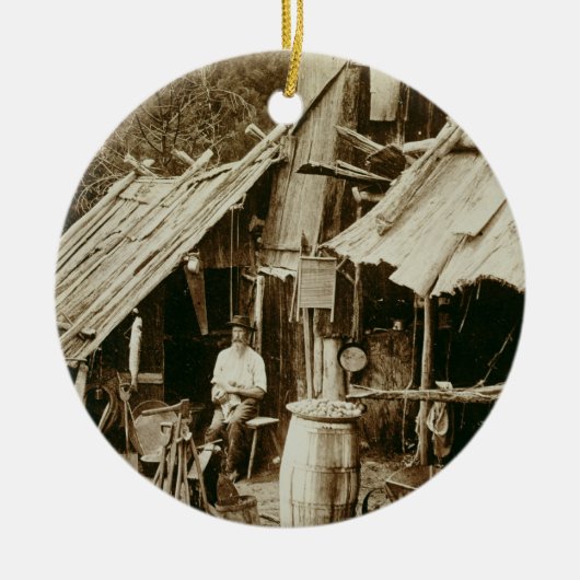 オーストラリアの探鉱者、c.1880s (セピア色の写真) セラミックオーナメント (正面)