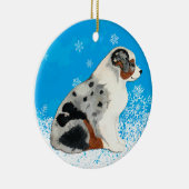 オーストラリアの羊飼いの子犬の雪のオーナメント セラミックオーナメント (右)